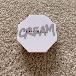 Fenty Beauty Blush🍇